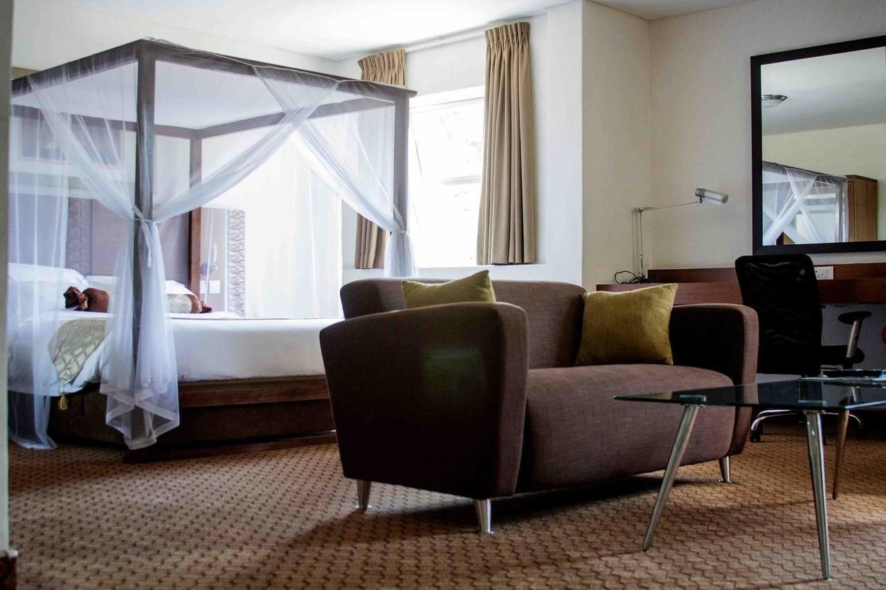 Hotel Victoria 布兰太尔 外观 照片