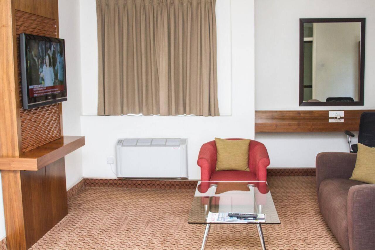 Hotel Victoria 布兰太尔 外观 照片