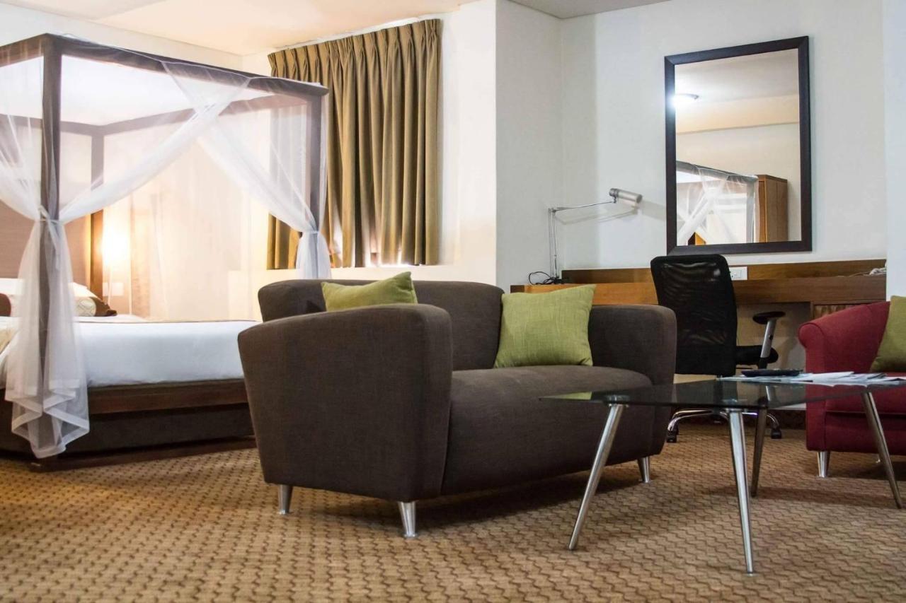 Hotel Victoria 布兰太尔 外观 照片